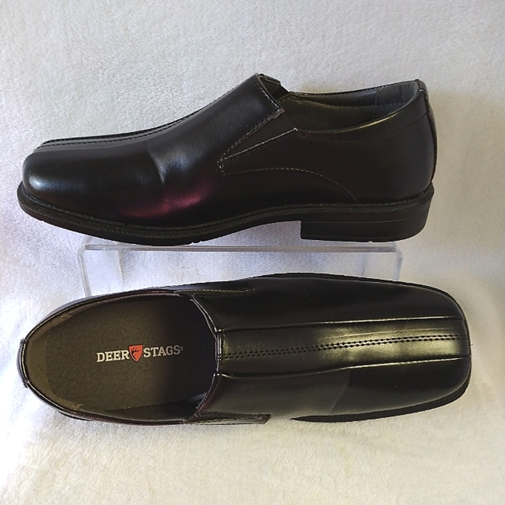 Deer Stags Wings Men's Black Loafers. Size 6W. NWT
